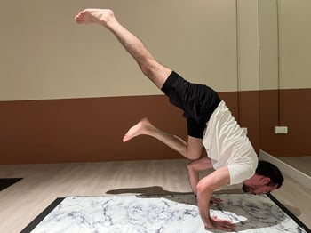 Flying crow pose Yoga Eka Pada Bakasana